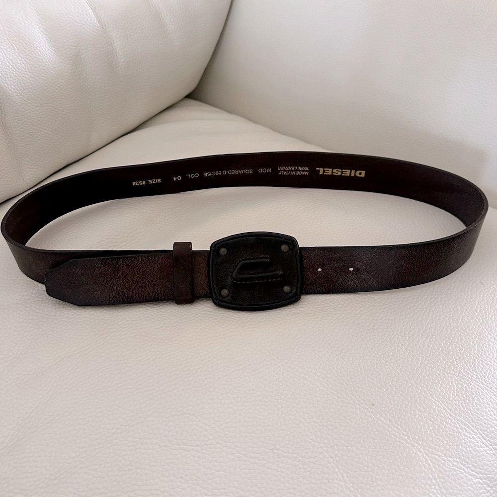 Diesel Leather Belt Dark Brown
Logo Buckle Italy Squared
Size 95cm/38in